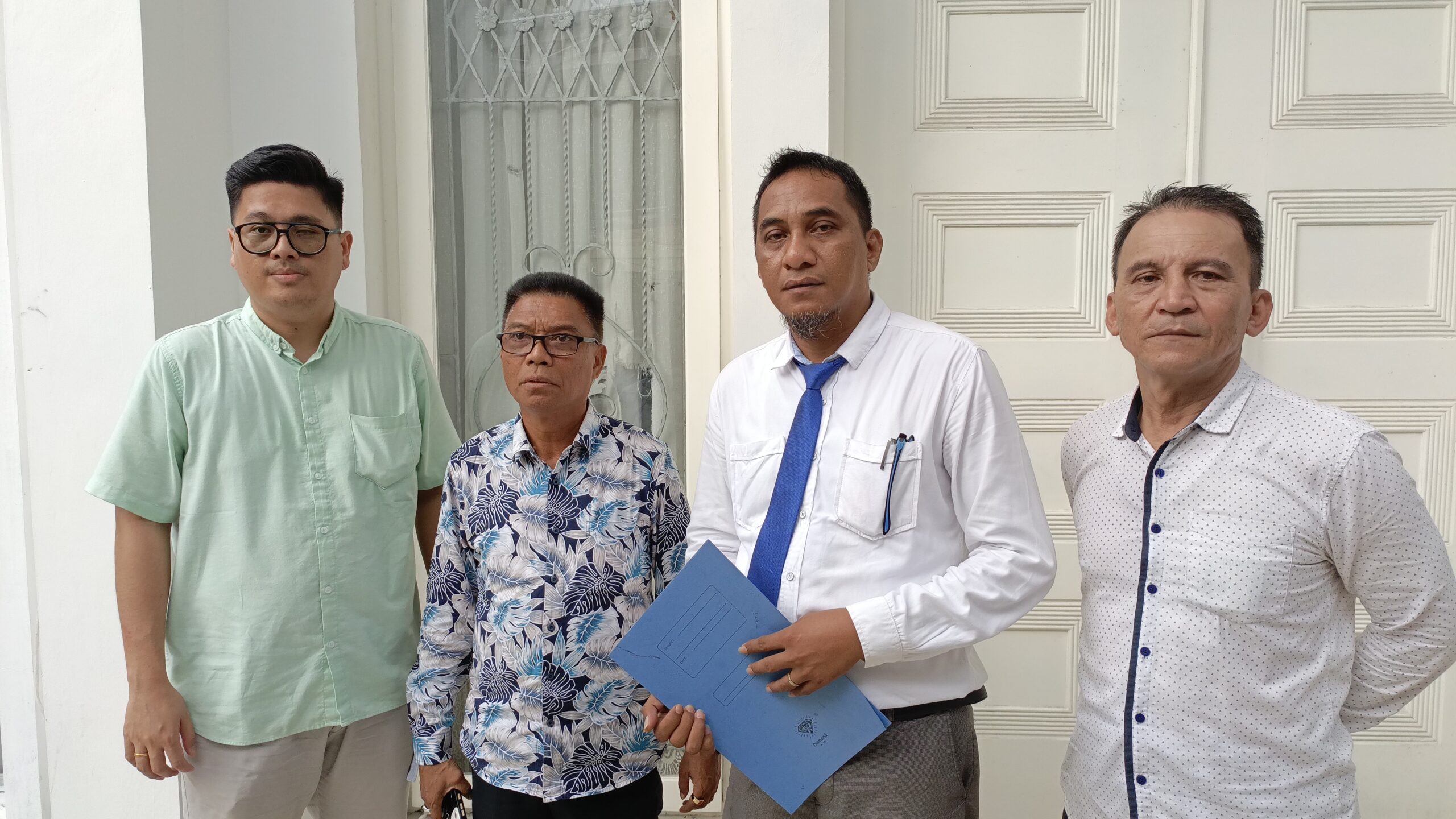 Tak Main-main, Tim Kuasa Hukum E2L-HJP Laporkan Sonny Mantiri di Polda Sulut Atas Dugaan Tebar Fitnah di Medsos 121 1000265970 scaled