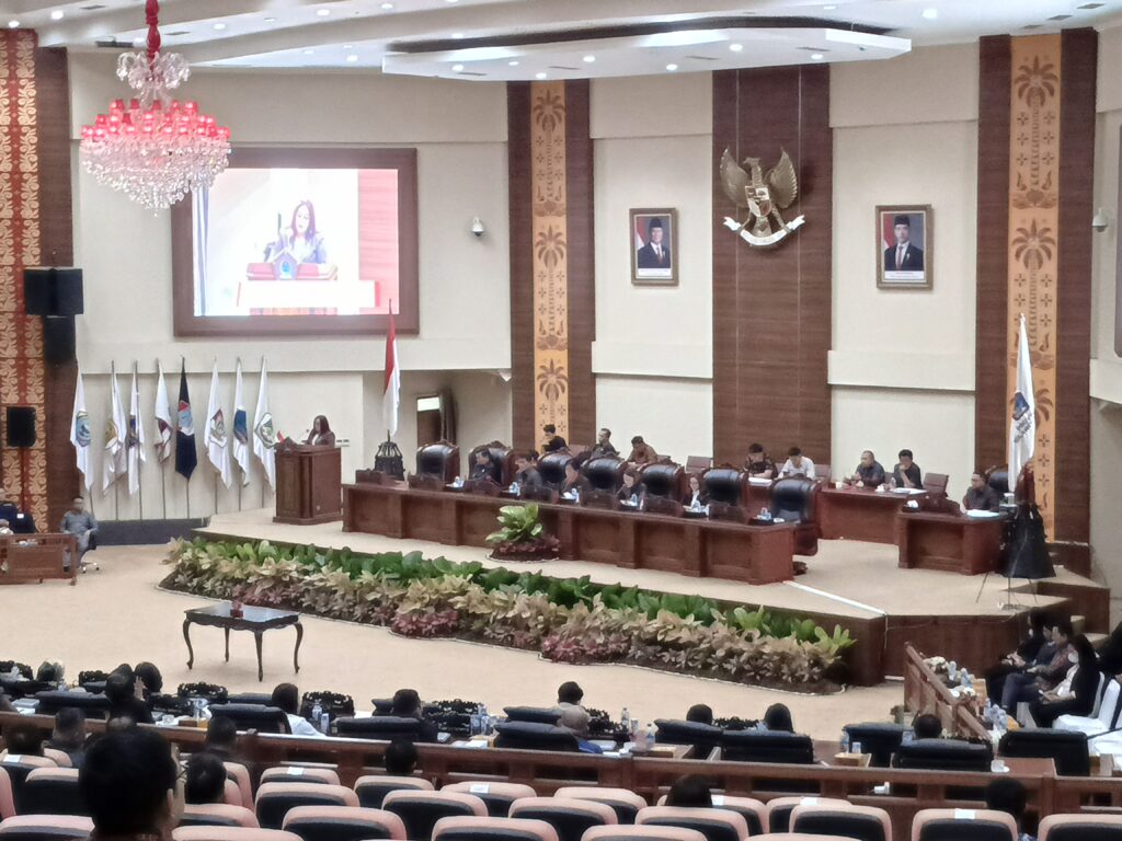 DPRD Sulut Sukses Gelar Rapat Paripurna Pengambilan Keputusan Ranperda Pertanggungjawaban Pelaksanaan APBD Sulut 2024 124 1000524344