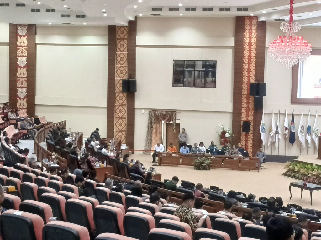 DPRD Sulut Sukses Gelar Rapat Paripurna Pengambilan Keputusan Ranperda Pertanggungjawaban Pelaksanaan APBD Sulut 2024 126 1000524349