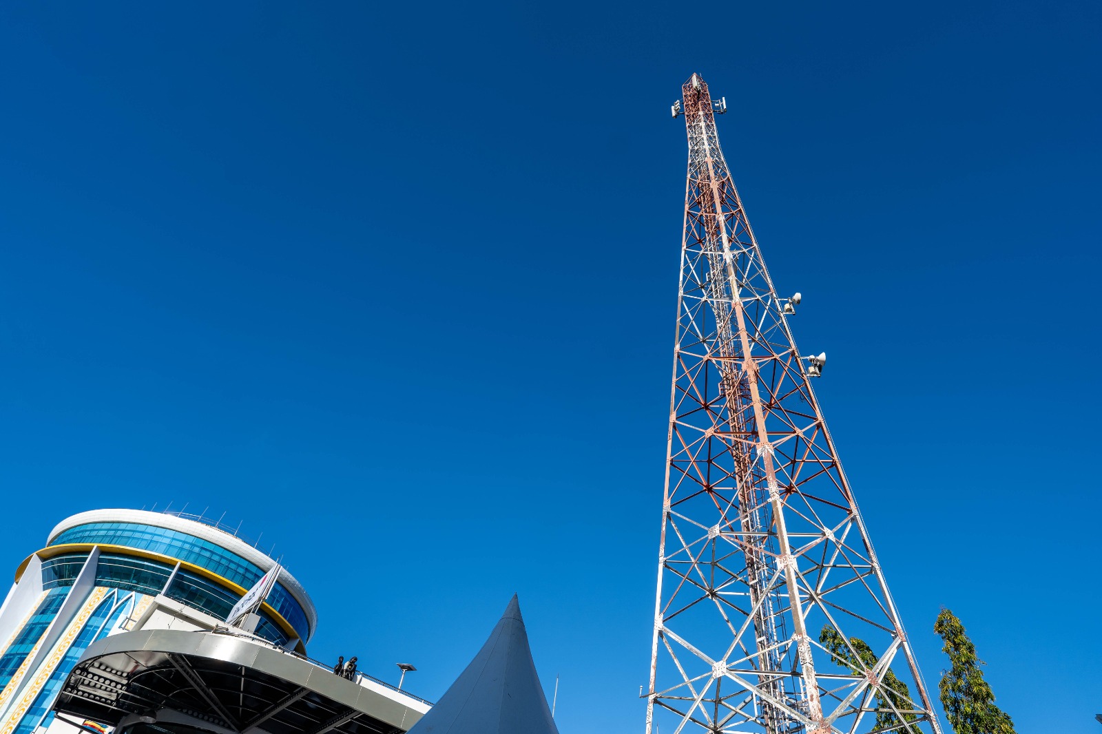 INDOSAT 4