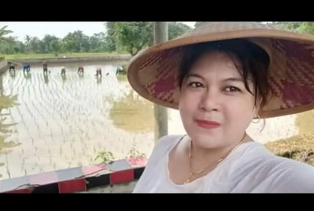 Sambut HUT RI ke-80 Tahun, Pricylia Rondo Bantu Petani Salurkan Pupuk Organik Benih Cabe dan Seledri 125 1000564426