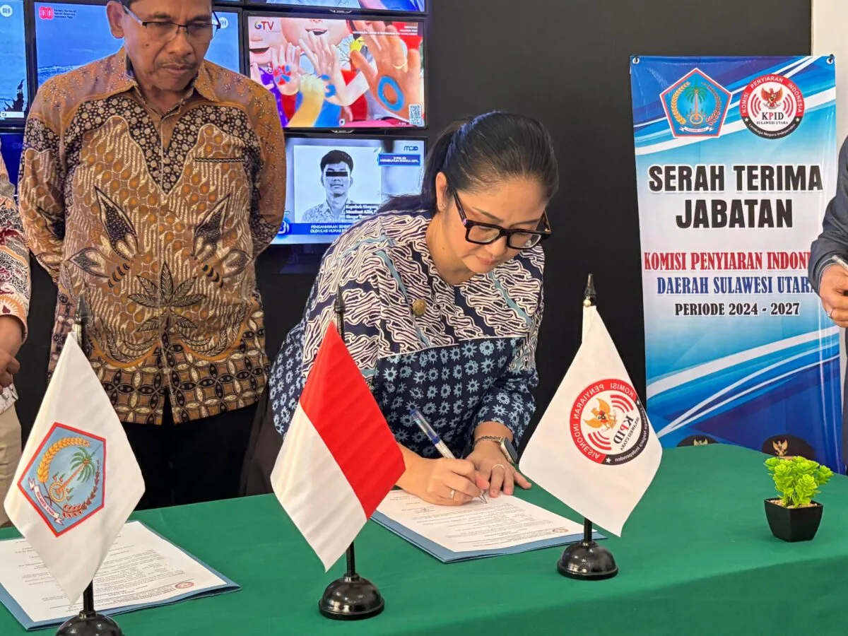 Sah! Trully Kerap Resmi Jabat Ketua KPID Sulut 2024-2027 121 1000571684