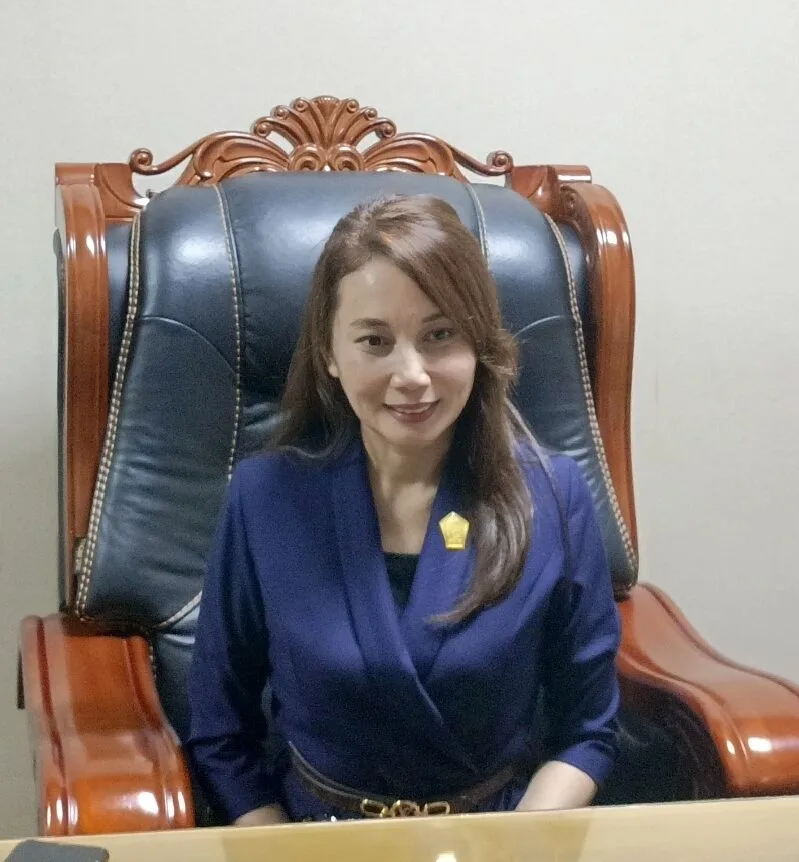 Jangan Ada Korban Lagi, Stella Runtuwene Perjuangkan Jalan Rusak Mokupa untuk Perbaikan 121 1000574865
