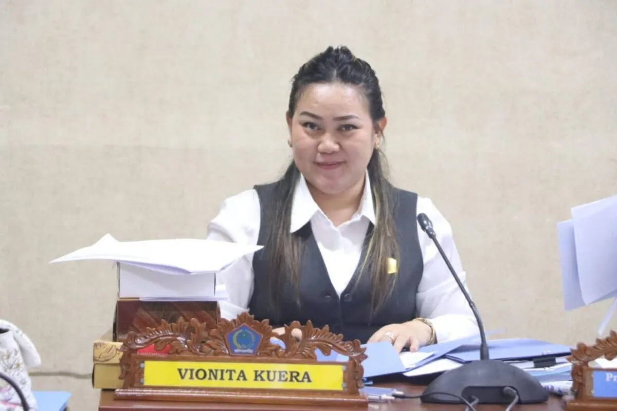 Vionita Kuera Geram, Pengerjaan Bangunan SMA di Siau Tidak Kunjung Selesai 121 1000575236
