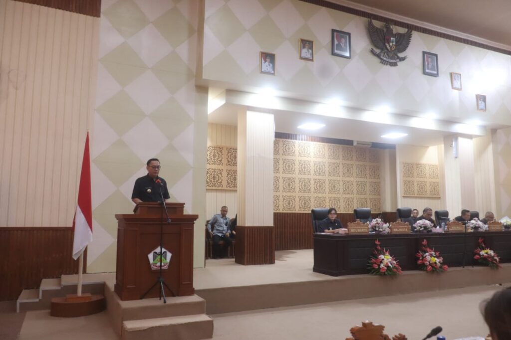 Setuju Atas Ranperda RPJMD 2025-2029, Tiga Fraksi di DPRD Tomohon Dapat Apresiasi Dari Walikota Caroll Senduk 121 RPJMD 2