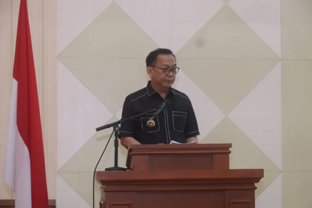 WALIKOTA CAROLL SENDUK