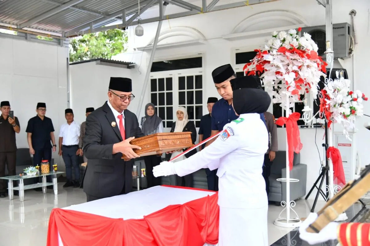 Pemda Boltim Gelar Upacara Persemayaman Bendera Merah Putih Dikantor Bupati 121 boltim persemayaman