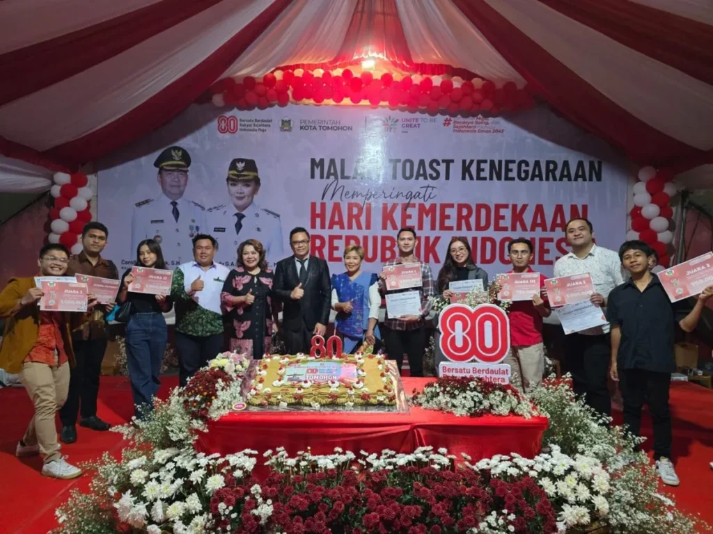 Ikut Disponsori Diskominfo, Walikota dan Wakil Walikota Serahkan Hadiah Pemenang Reels dan Video Destinasi Wisata 122 pemenang lomba tomohon 2