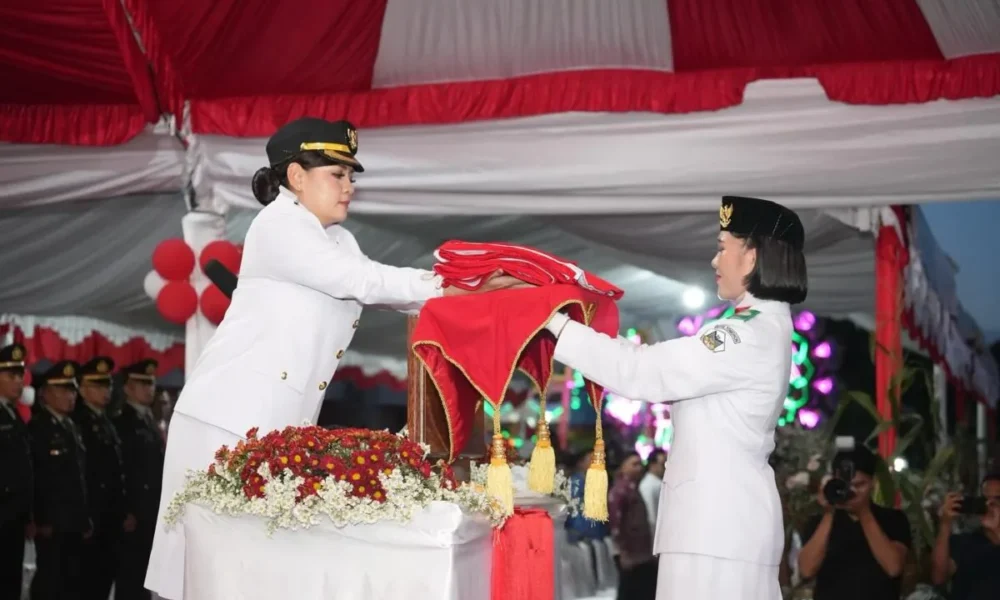 wawali sendy upacara penurunan bendera