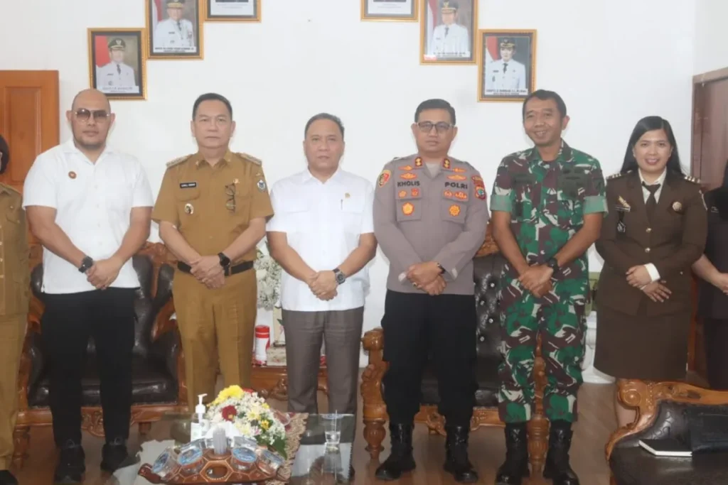 Mendagri Tito Instruksikan Kepala Daerah Dilarang Tampil Glamour Yang Bisa Memicu Reaksi Masyarakat 123 1000361191