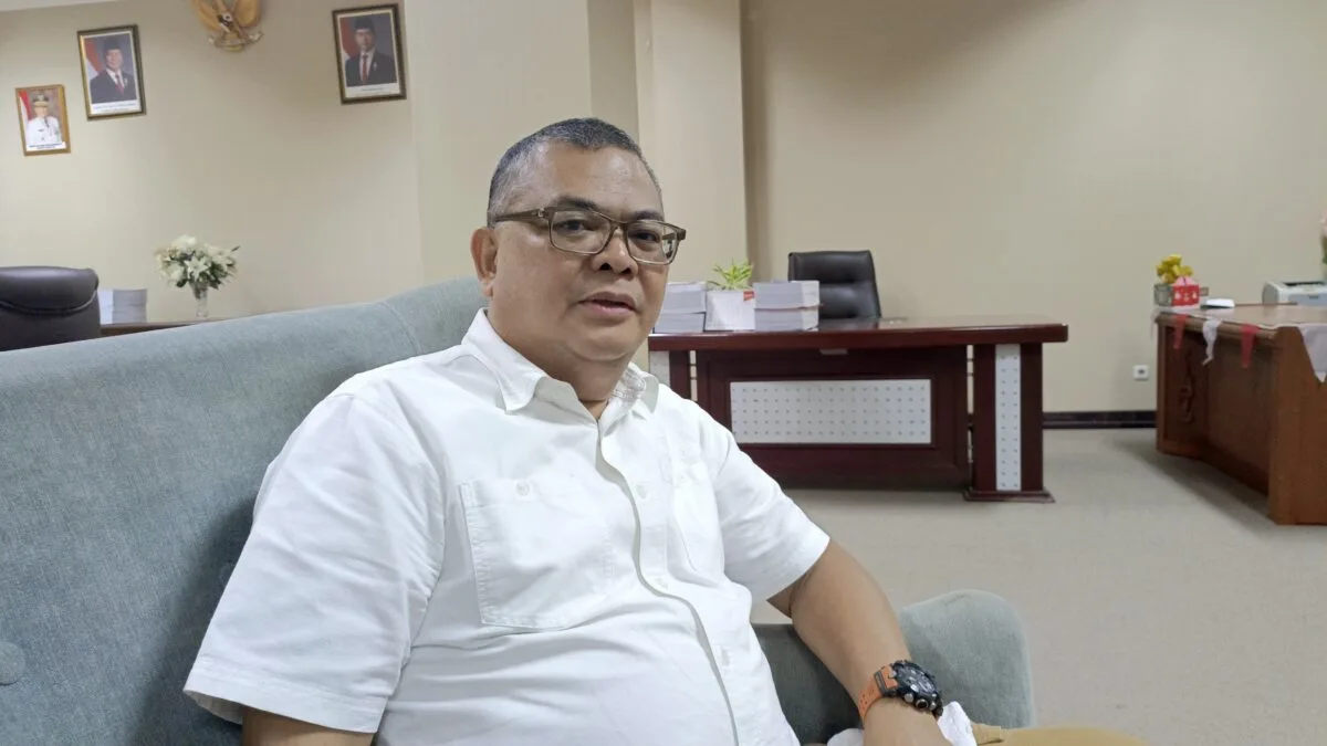 Louis Schramm Apresiasi Mahasiswa dan Aparat Saat Demo di Kantor DPRD Sulut 121 1000580967