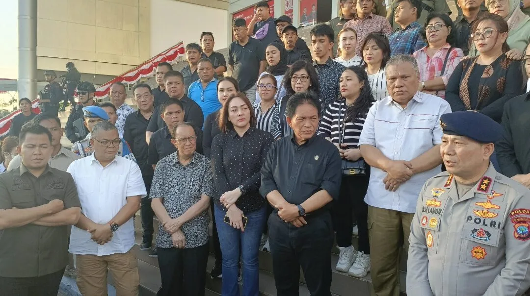 Louis Schramm Apresiasi Kapolda Sulut Irjen Pol Roycke Langie Turun Langsung Amankan Demo 121 1000581403