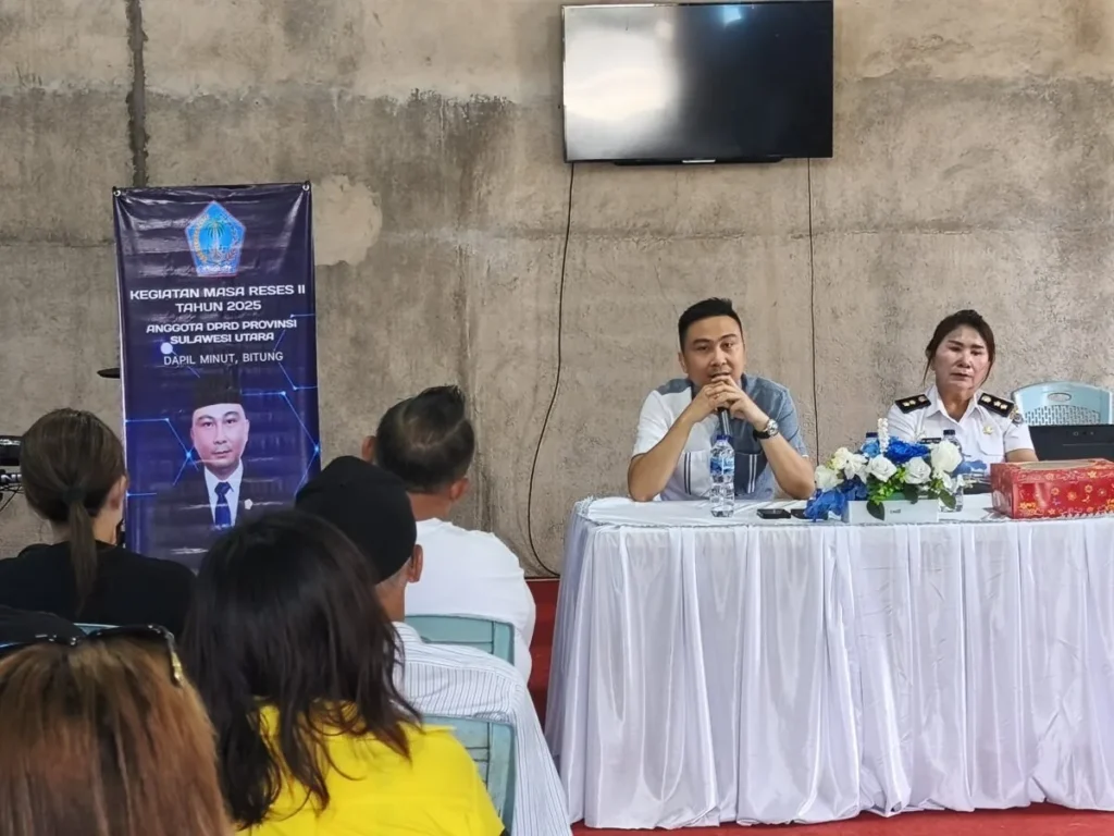Nick Lomban Reses di Girian Indah, Warga Minta Perbaikan Jalan dan Drainase 121 1000583460