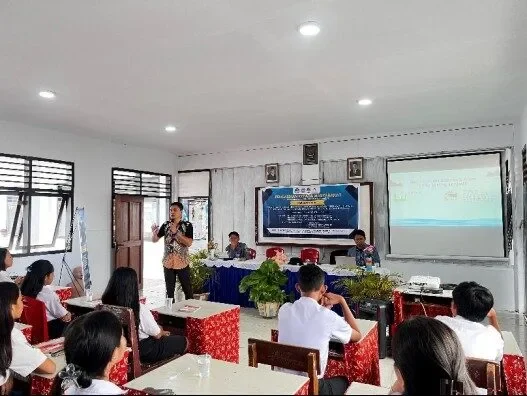 Tim PKM BIMA 2025 Gelar Pelatihan dan Sosialisasi Program Mapalus Siaga di SMP Kristen Kali 123 FOTO C PKM