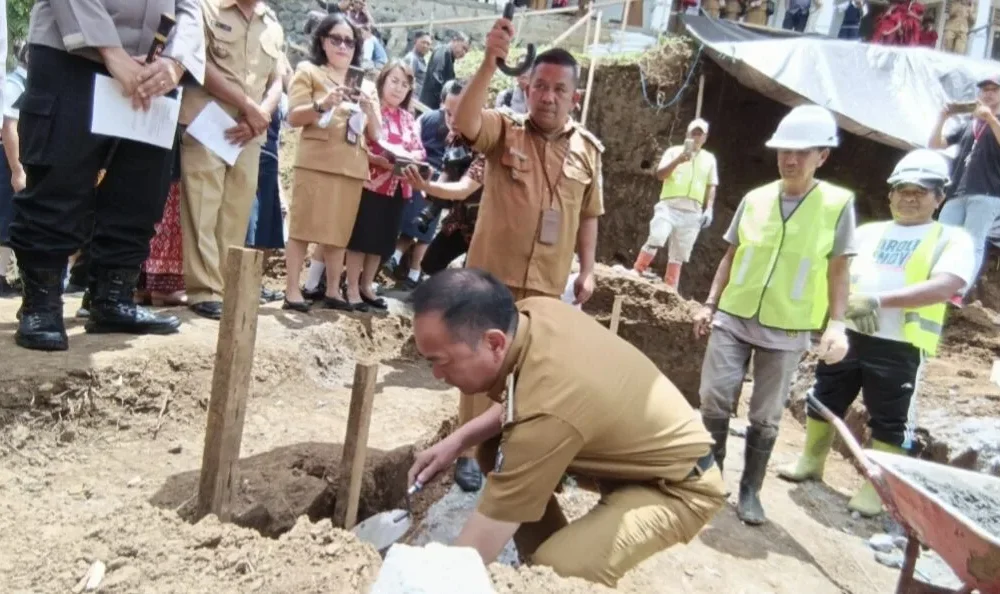 walikota peletakan batu pertama