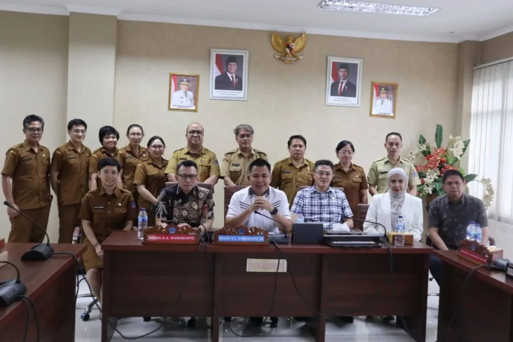 Braien Waworuntu Pimpin RDP Komisi I DPRD Sulut bersama Mitra Kerja 125 1000630668 1
