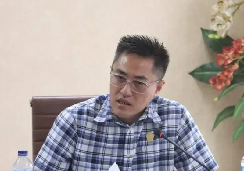 Braien Waworuntu Pimpin RDP Komisi I DPRD Sulut bersama Mitra Kerja 123 1000635031