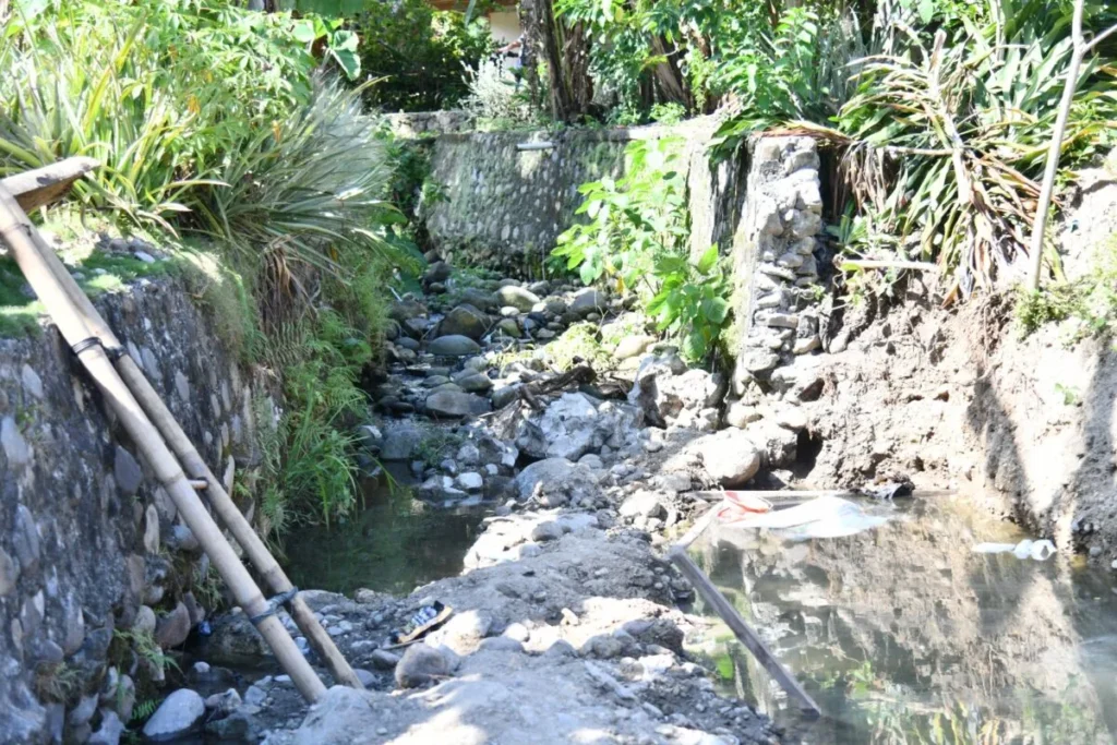 Bupati Oskar Manoppo Tinjau Langsung Pembangunan Tanggul Sungai Di Desa Dodap 123 FOTO E TANGGUL DODAP