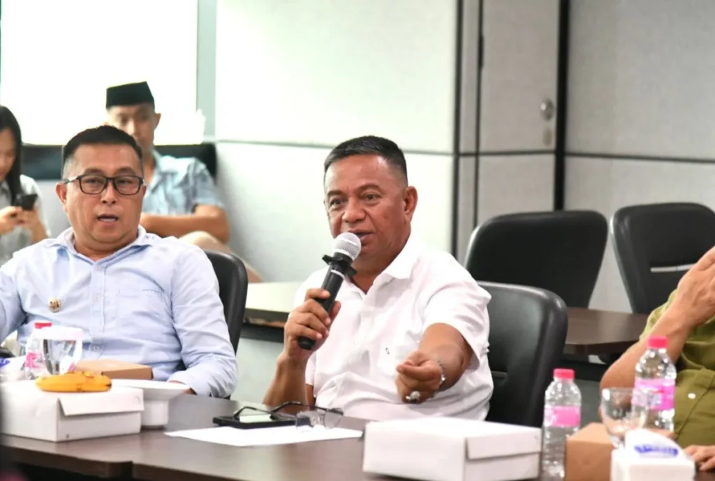 Bahas Ranperda APBD 2026, Bupati Dan Wabup Boltim Pertegas Pengawasan Serta Utamakan Kepentingan Rakyat 121 foto b ranperda boltim