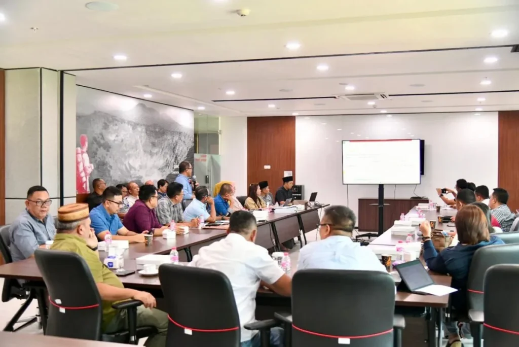 Bahas Ranperda APBD 2026, Bupati Dan Wabup Boltim Pertegas Pengawasan Serta Utamakan Kepentingan Rakyat 124 foto e ranperda boltim