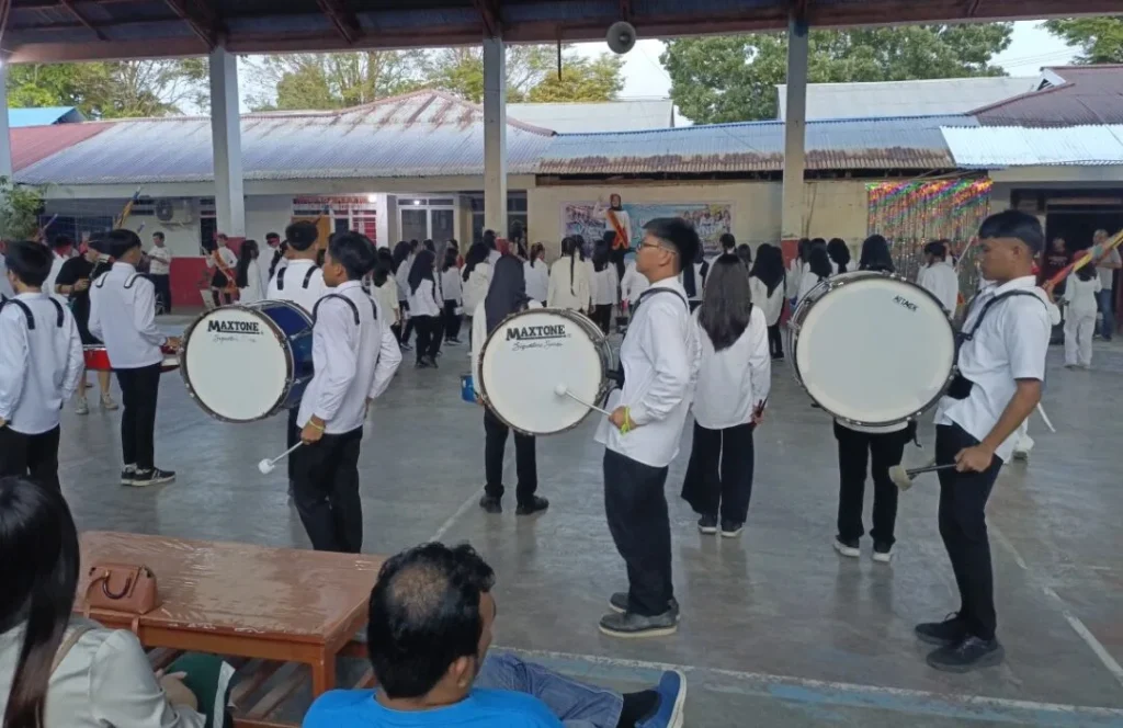Victory Marching Band Sukses Gelar Mini Konser di SMPN 8 Manado 123 1000643409