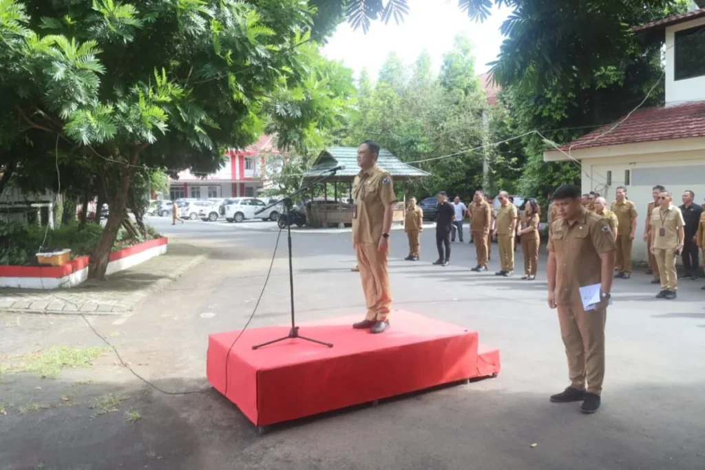 Apel kerja, Walikota Ingatkan ASN jadi Motor Penggerak Pemerintahan Berintegritas, Disiplin dan Etos Kerja Tinggi 122 foto B adve