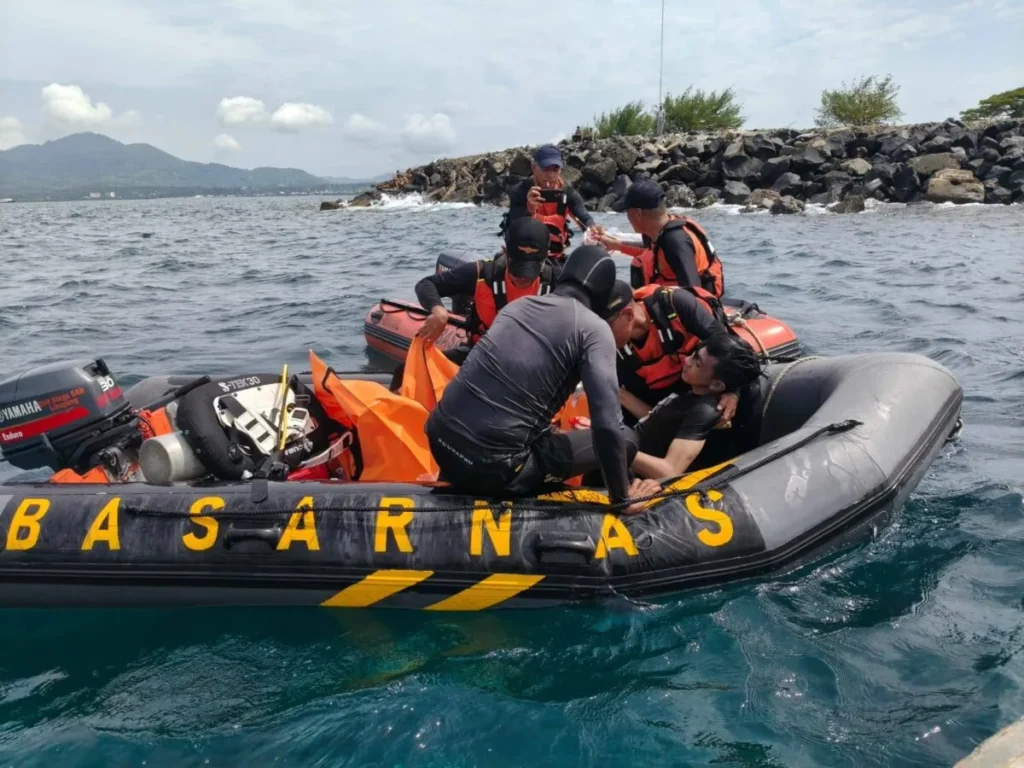 Dua Korban Tenggelam Saat Bermain Jetski Berhasil Ditemukan Tim SAR Gabungan 122 korban jetski 3