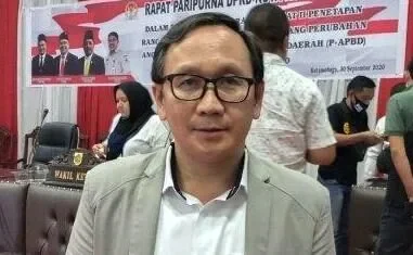 Ketua Komisi III DPRD Kotamobagu Royke Kasenda