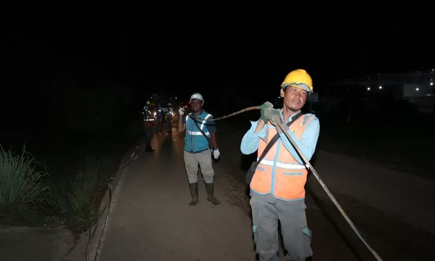 PLN di Sumatera 2015942618