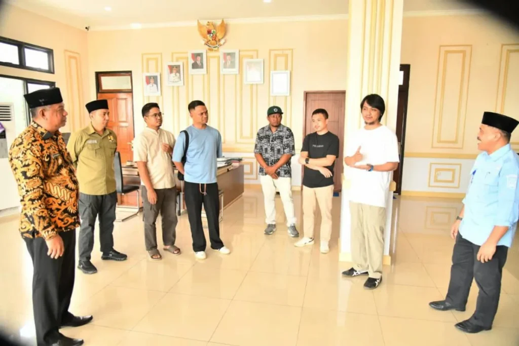 Dukung Kreativitas Anak Muda, Bupati Oskar Manoppo Serahkan Alat Musik ke Braga Mongondow 138 b19afc3d 50ef 4505 ac37 ec8cdf020887