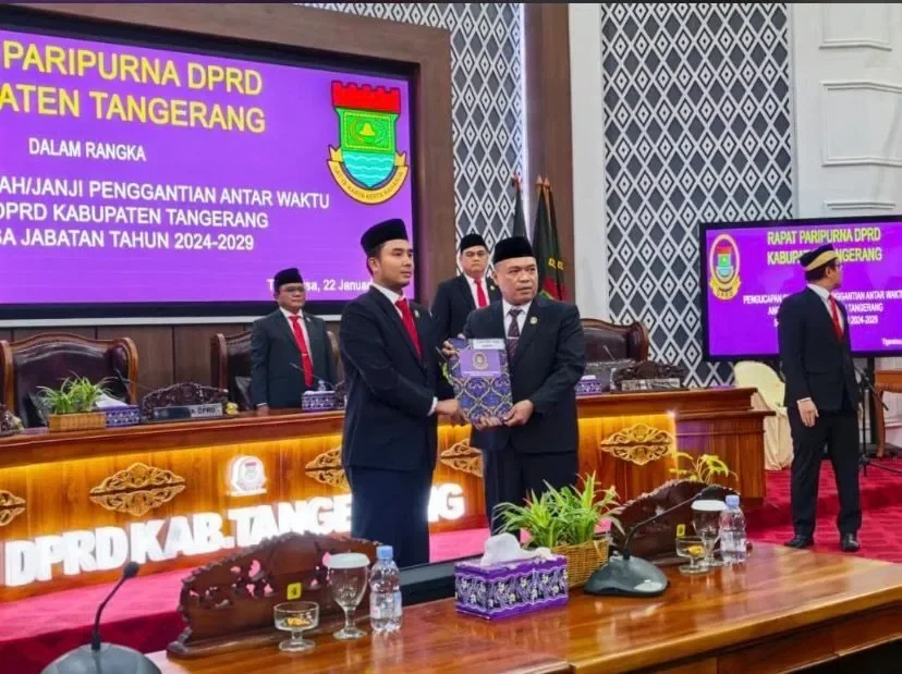 Nugraha Adiatma Resmi Anggota Dewan, PAW Selesaikan Transisi Politik di DPRD Tangerang 138 093dcf16 0e4d 410d 8669 c0c98a3fe793