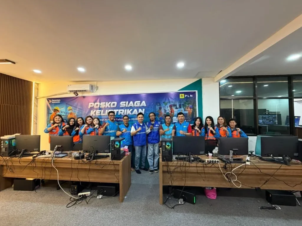 Nasrullah Tawa’a Pimpin Posko Siaga Kelistrikan, Pantau Pasokan dari Command Center 133 1000512810