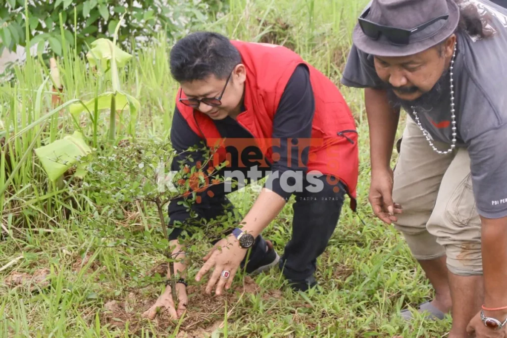 DPC PDIP Kabupaten Tangerang Gelar Program Merawat Pertiwi, Kado Lingkungan untuk HUT ke-79 Megawati 138 1000533638