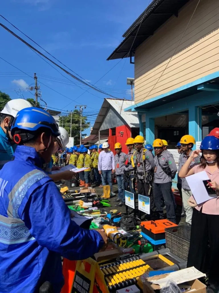 PLN ULP Manado Selatan Gelar Peralatan, Siagakan Tim Hadapi Cuaca Ekstrem 138 6e7f03d5 3ff8 4a48 bc54 abdeb6380de4