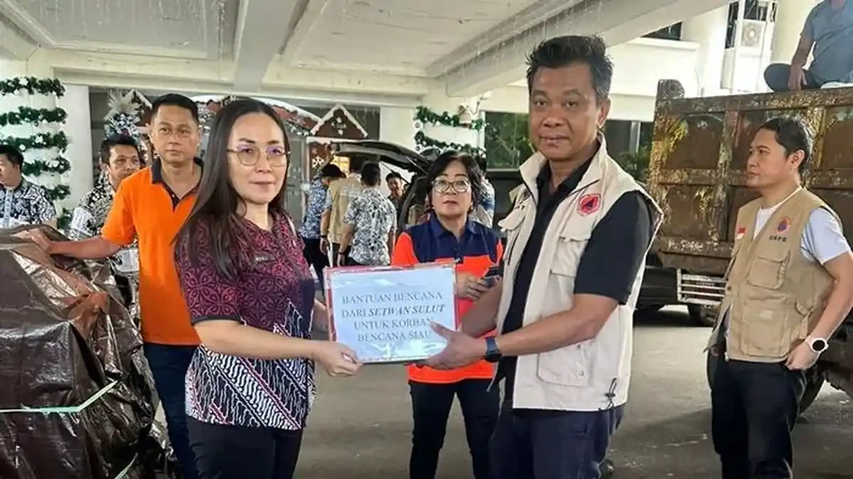 Penyerahan bantuan logistik ASN Sekretariat DPRD Sulut dgaa