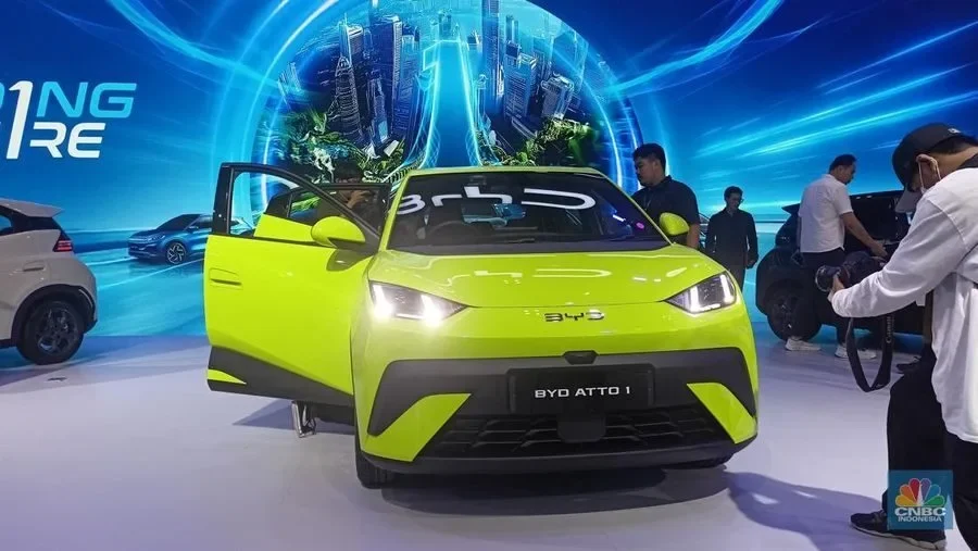byd menggemparkan panggung gaikindo indonesia internasional auto show giias 2025 setelah merilis byd atto 1 dengan harga di ba 1753258478818 169