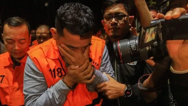 penahanan tersangka ott importasi barang di djbc 1770343795061 169