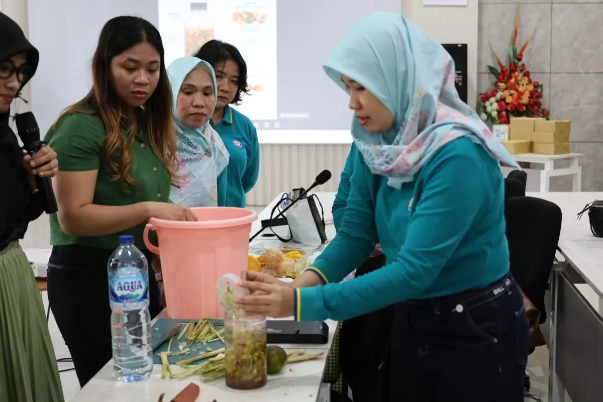 Gerakan Peduli Lingkungan, PIKK PLN UP3 Kotamobagu Gelar Workshop Eco Enzyme dan Lomba Daur Ulang 160 3127b554 b501 4efe a8cd 3ca59d60ed1c