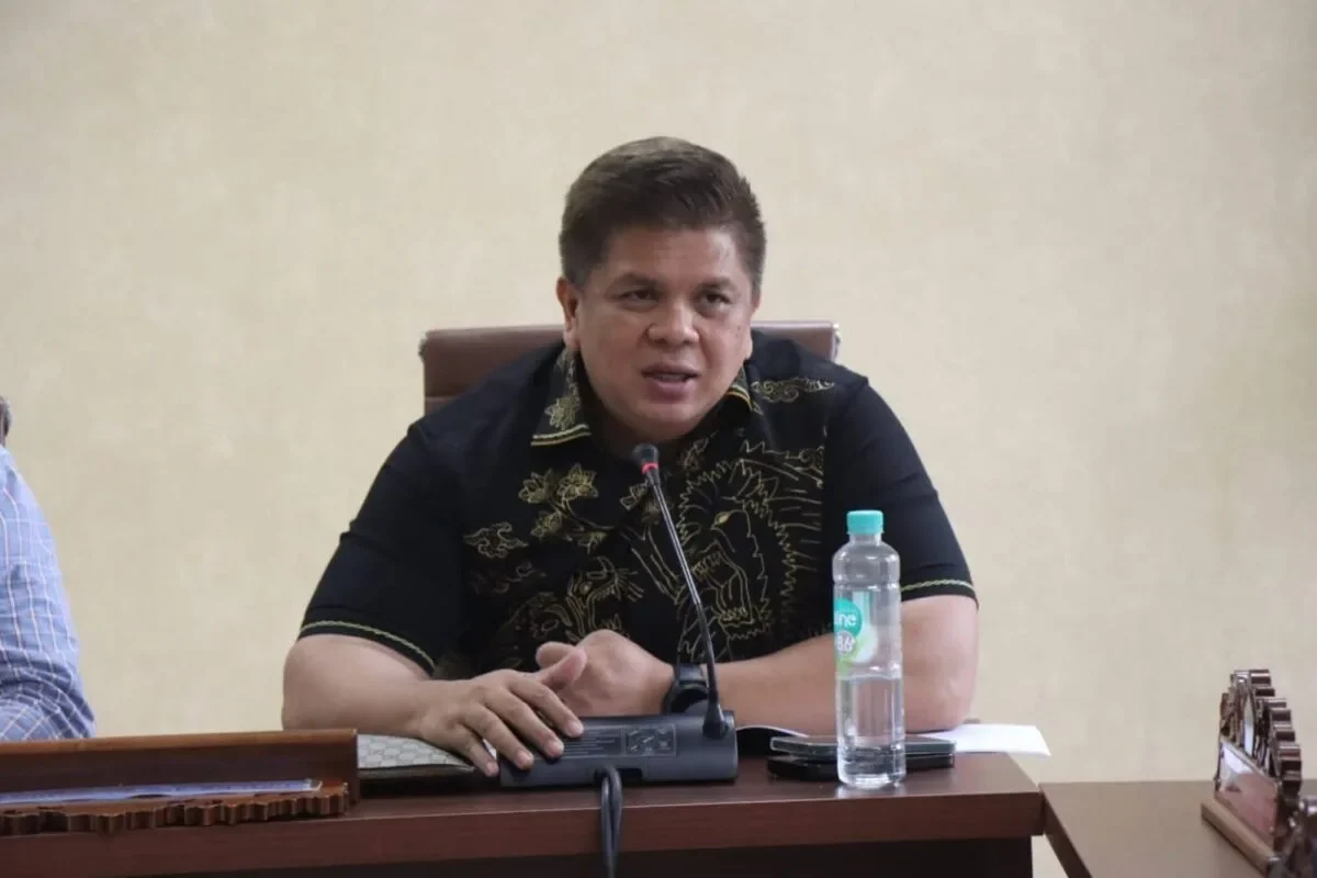 Henry Walukow Minta Penjelasan Kerjasama Media di Dinas Kominfo Sulut 159 FB IMG 1782918132722