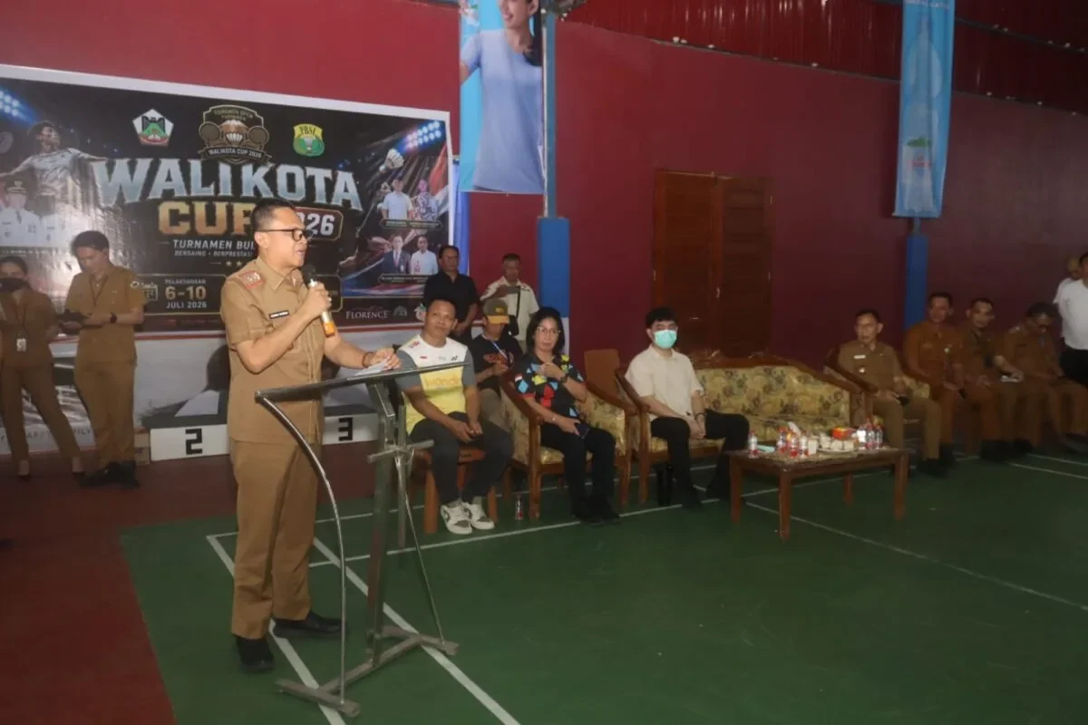 Sekkot Edwin Roring Buka Kejuaraan Bulutangkis Wali Kota Cup 2026 160 c93a3713 50b1 4966 b89b 0ad62d6c4d71