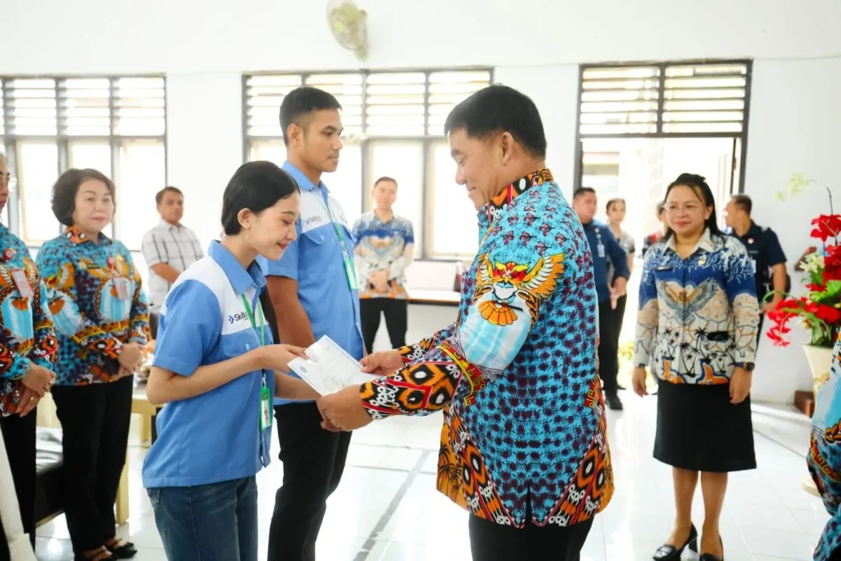 Gubernur Sulut Siap Lobi Revitalisasi BLK Bitung, Bentuk Motivasi untuk Lulusan Vokasi 161 gubernur yulius dorong lulusan vokasi jadi sdm profesional siap lobi revitalisasi blk bitung 1 1536x1025 1