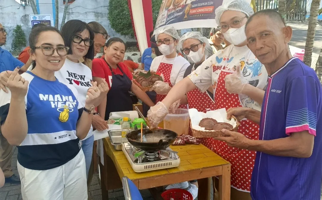 Semangat HUT RI ke-81 Tahun, Dinas Koperasi Gelar Lomba Goreng Cucur 166 Screenshot 20260824 130750