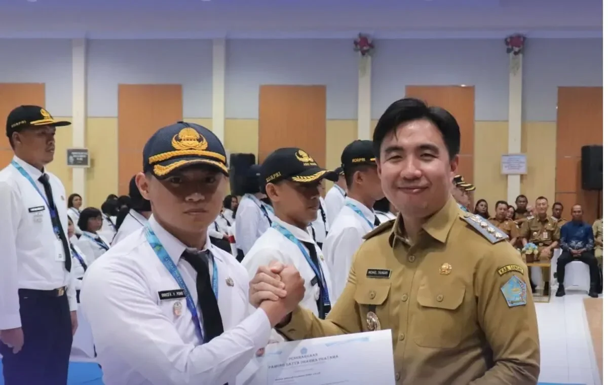 Tutup Latsar CPNS, Bupati Michael Thungari Ingatkan ASN Harus BerAKHLAK 166 bupati sangihe tutup latsar CPNS