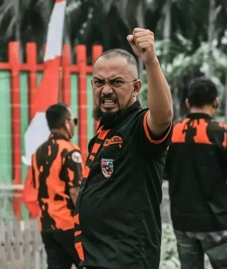 MUKSIN UMAR