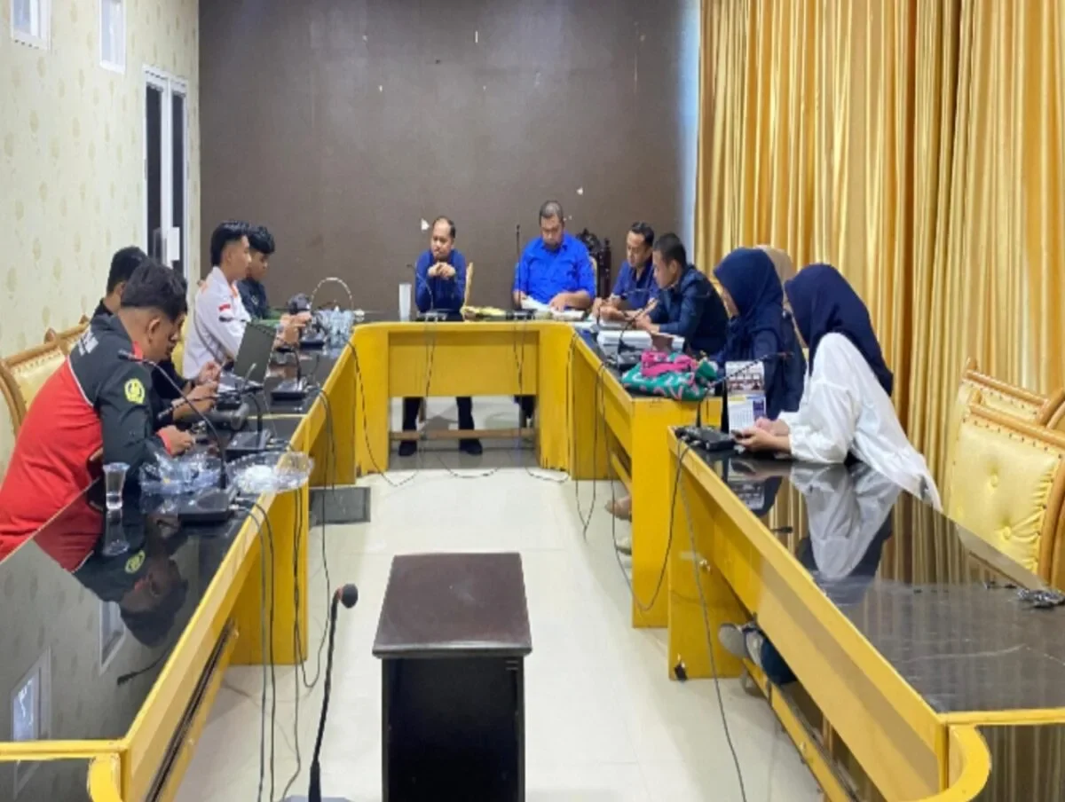 Panas !!! Presiden dan Wapresnya Diberhentikan melalui KLB Empat BEM Fakultas UG 166 KLB 4 BEM Fakultas di UG
