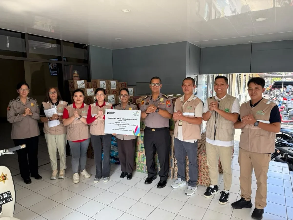 Wujud Nyata Kepedulian Sosial, PLN Peduli Kolaborasi Bersama Polda Sulawesi Utara Salurkan Bantuan Kemanusiaan bagi Korban Kebakaran di Bitung 168 c35703af a0a2 4540 ad11 81098db289dc